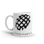 "Ceci n’est pas une gauf’ au suc’" Mug